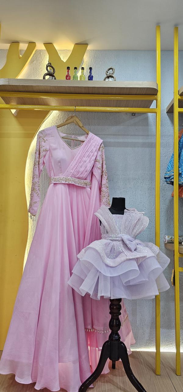 Mom & Daughter Matching Dress Set – Elegant Coordinated Outfits - Image 5
